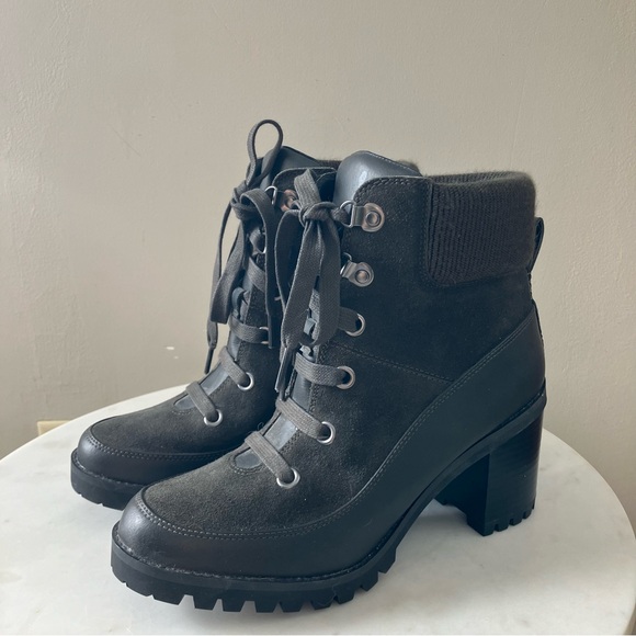 UGG Redwood Lace Up Boot in Black Olive - Picture 3 of 8